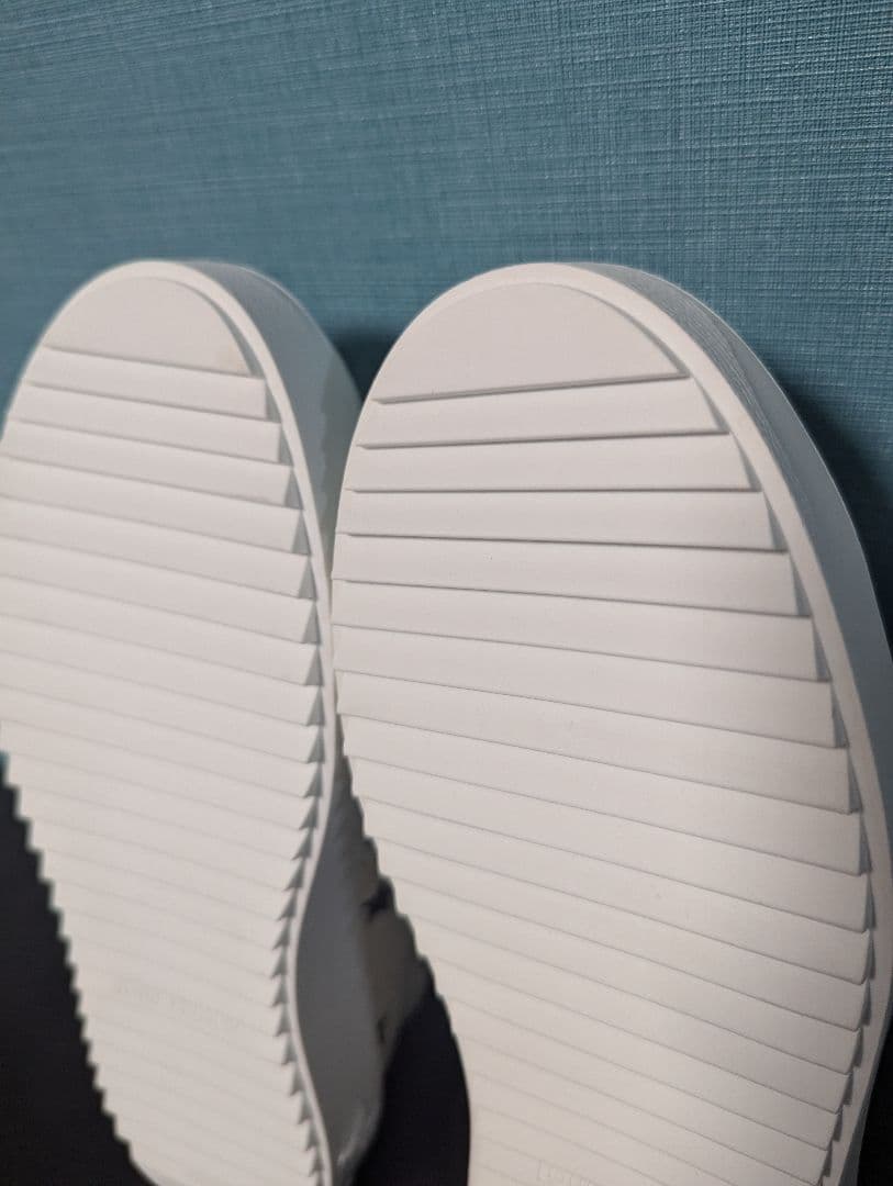 ☆すずらん☆　Louis Vuitton 星柄スニーカー