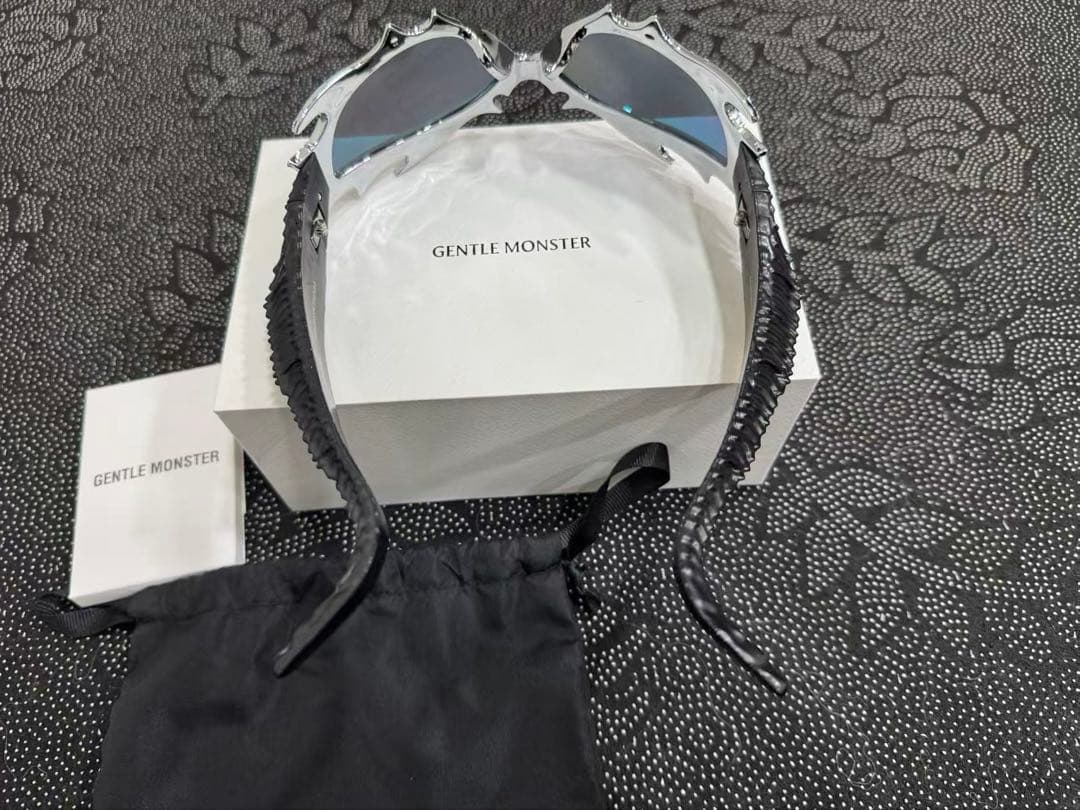 Gentle monster 鉄拳8 コラボサングラス