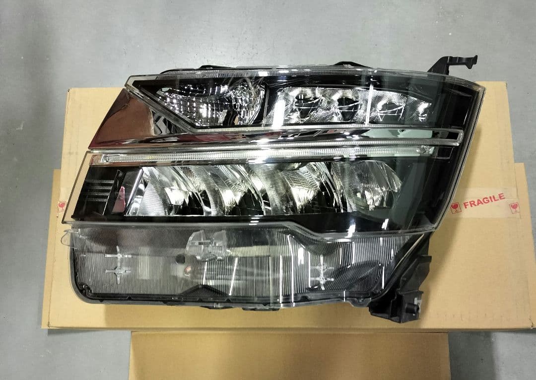 ムーヴカスタム LA150S LA160S 左側LEDヘッドライト ムーブ