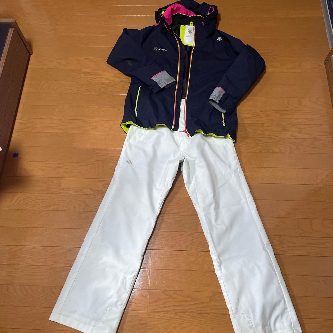 スキーウェア 女性用 ネイビー/ホワイトデサント