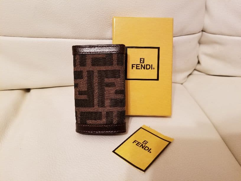 《お値下げ》フェンディ　キーケース